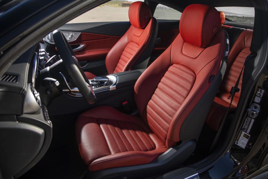 Интерьер Mercedes-AMG C43 4Matic Coupe (C205) 2018 года  (NA) (фото 15 из 45)